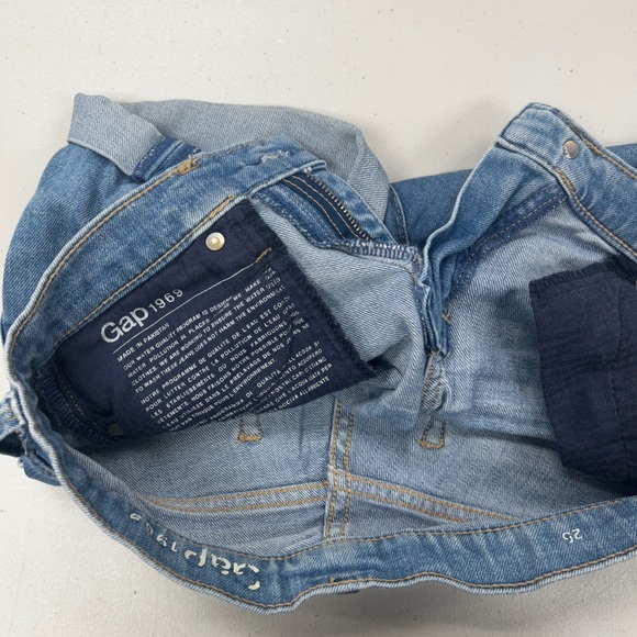 GAP Blue Jean Shorts Distressed Cut-Off Style - Picture 6 of 6